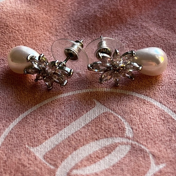 Dareth Colburn Wedding Jewelry 💍💎🌸 - Picture 2 of 4